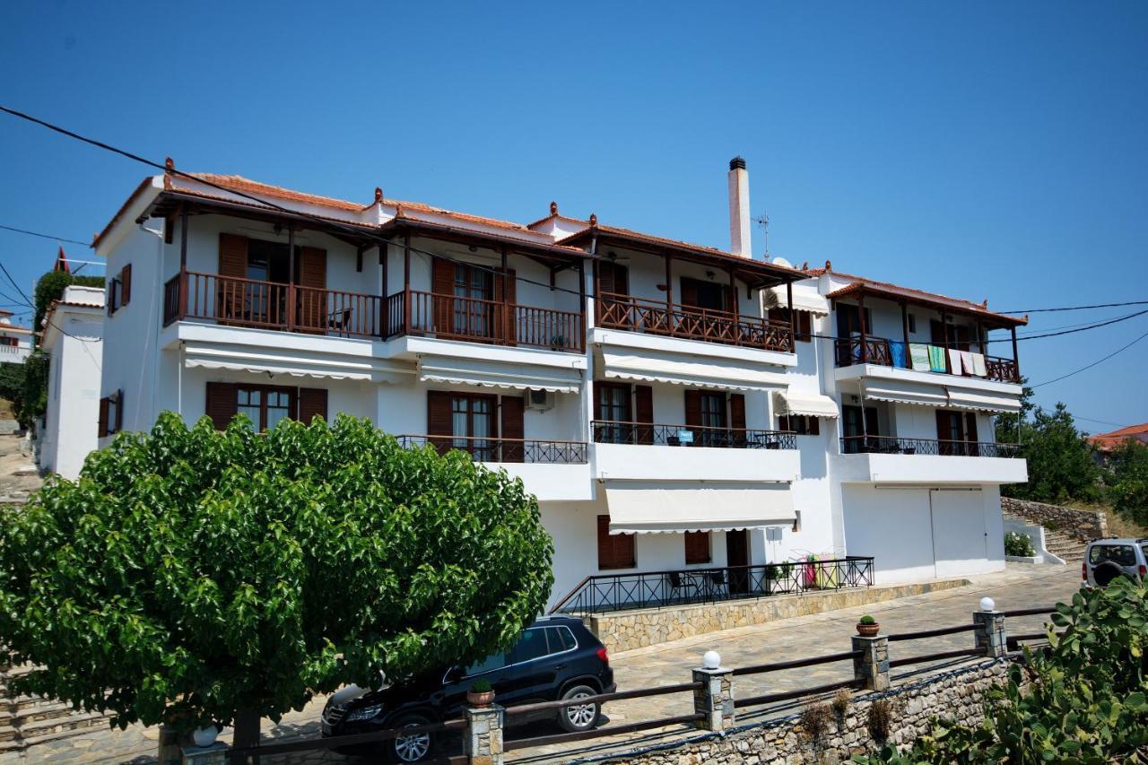 Elpida Apartments Votsi  المظهر الخارجي الصورة