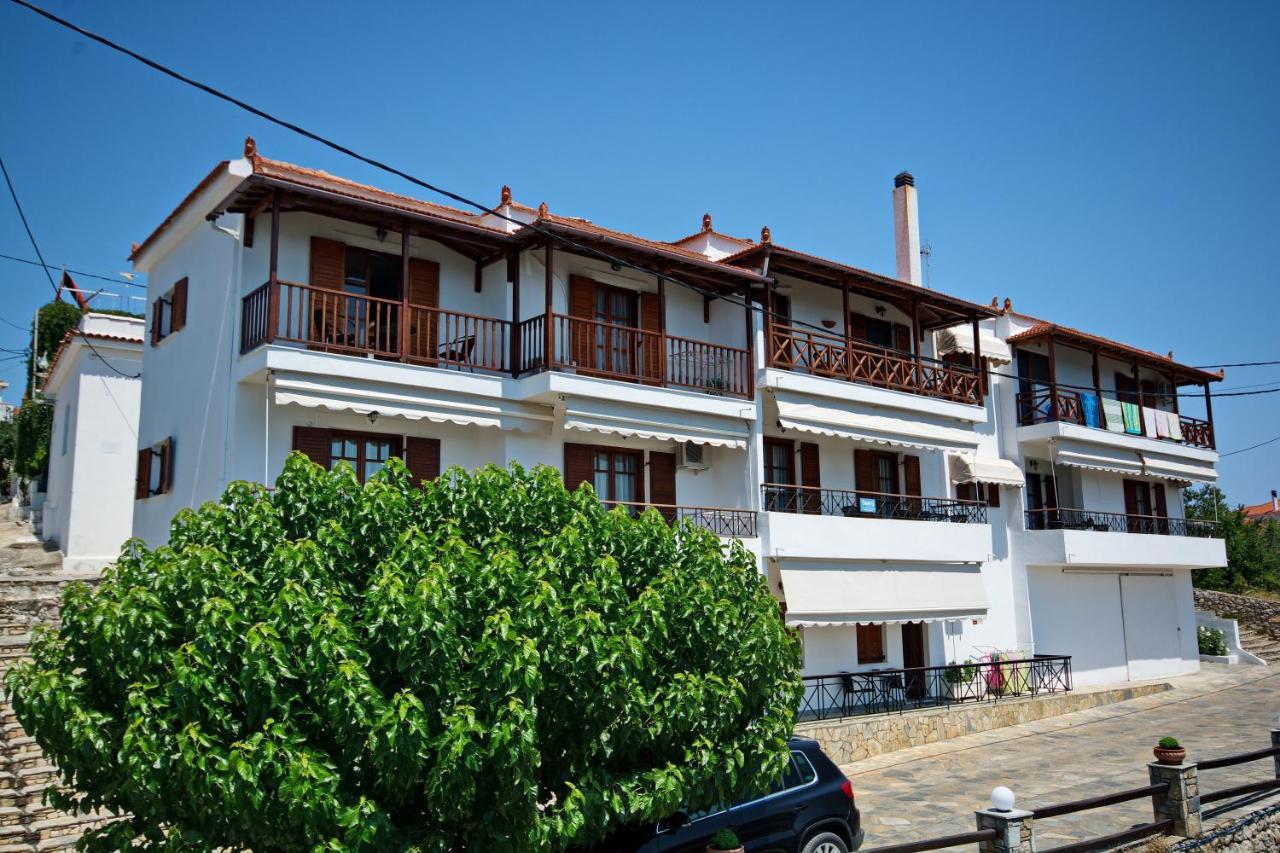 Elpida Apartments Votsi  المظهر الخارجي الصورة