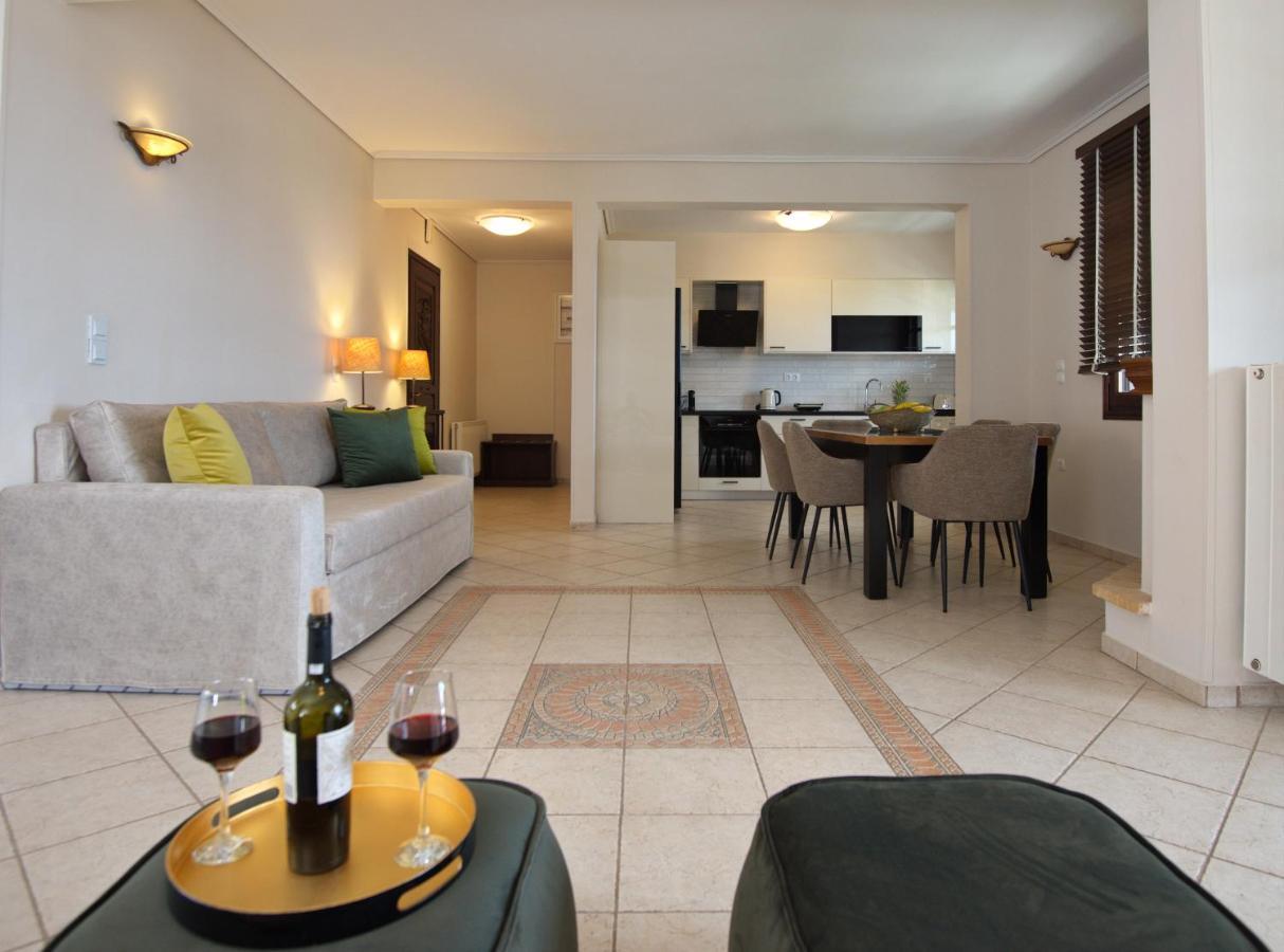 Elpida Apartments Votsi  المظهر الخارجي الصورة