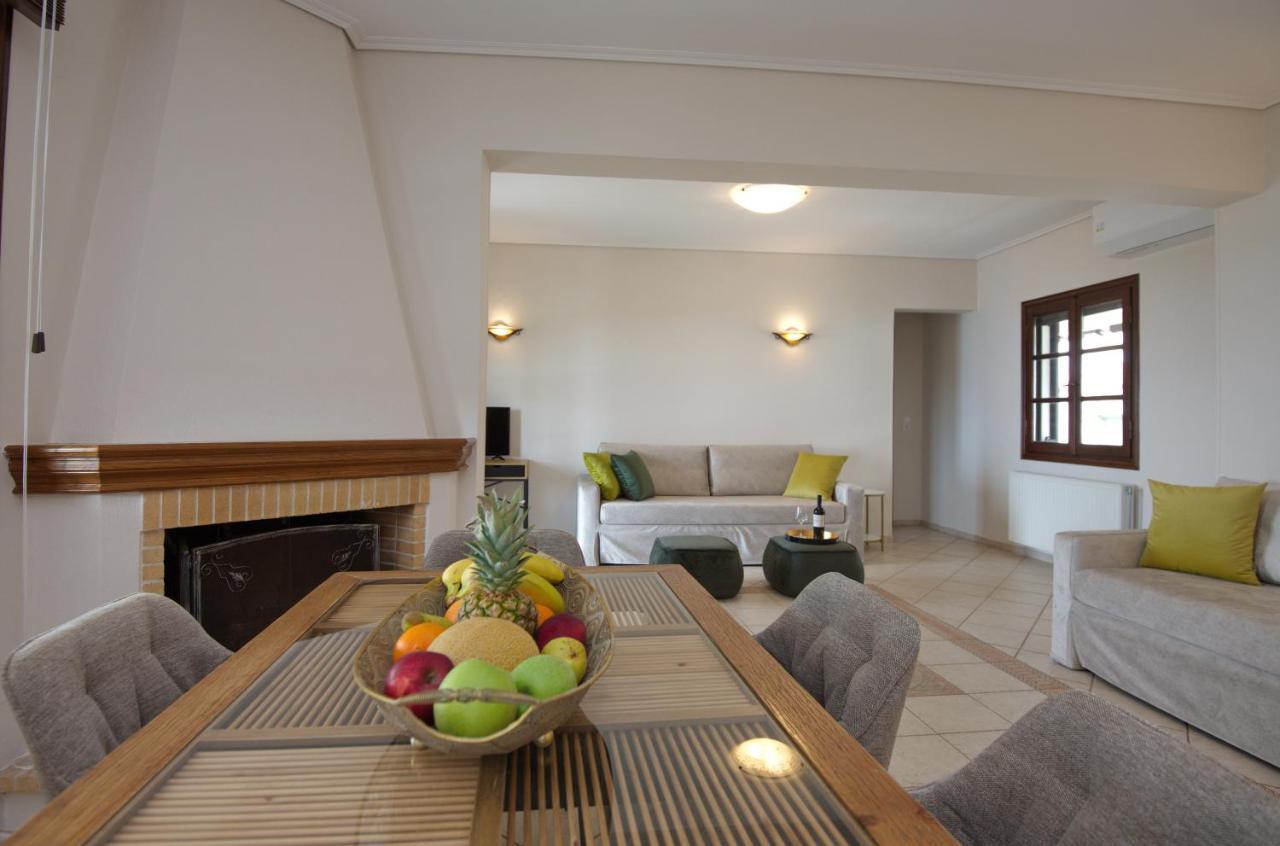 Elpida Apartments Votsi  المظهر الخارجي الصورة