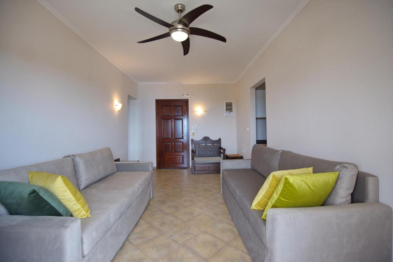 Elpida Apartments Votsi  المظهر الخارجي الصورة