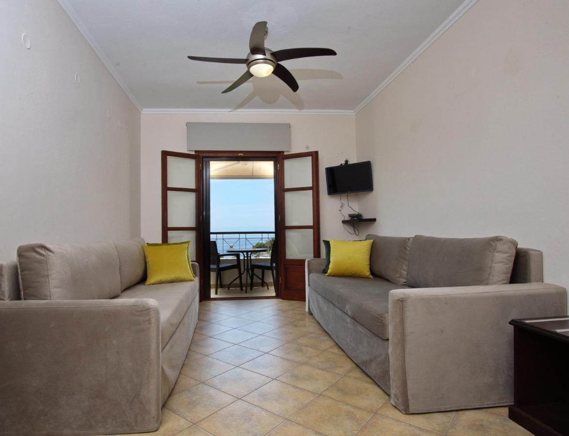 Elpida Apartments Votsi  المظهر الخارجي الصورة
