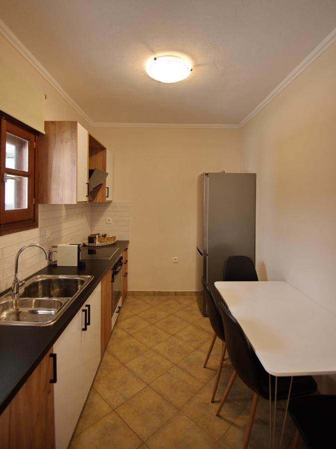 Elpida Apartments Votsi  المظهر الخارجي الصورة