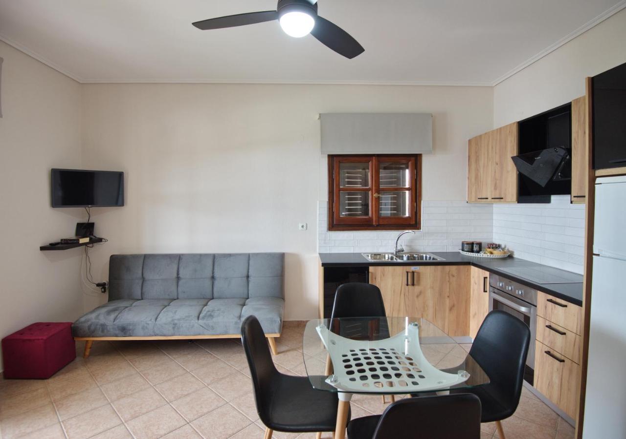 Elpida Apartments Votsi  المظهر الخارجي الصورة
